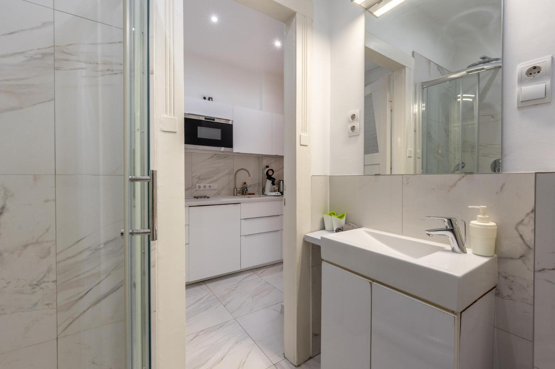 Suite Apartment Hidden Gem Next Synagogue - A 布达佩斯 外观 照片